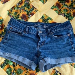 size 8. American eagle. shorts